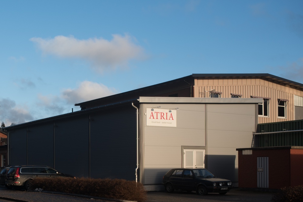 Energiförbrukningen i Atrias fabrik i Borås blir fossilfri med ny biopanna. 