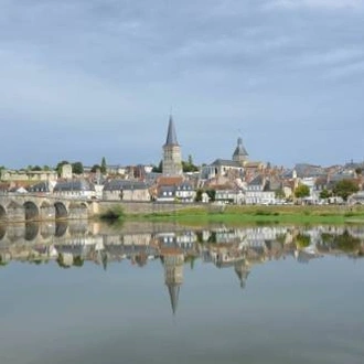 tourhub | UTracks | Cycle the Loire - Nevers to Orléans 