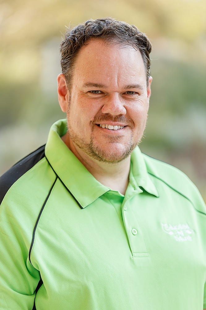 Headshot of Daniel Burton