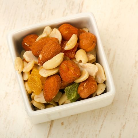 7 dry fruits that make you lose weight