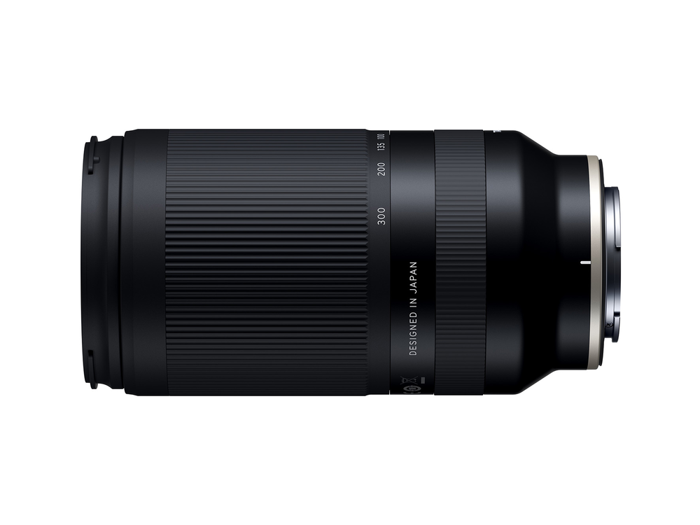 Tamron 70-300mm f4.5-6.3 Di III RXD_sideview_.bmp