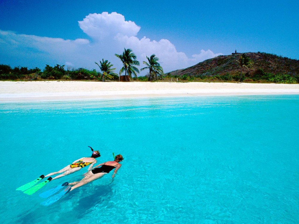 Public Culebra Power Boat Snorkeling & Beach Tour