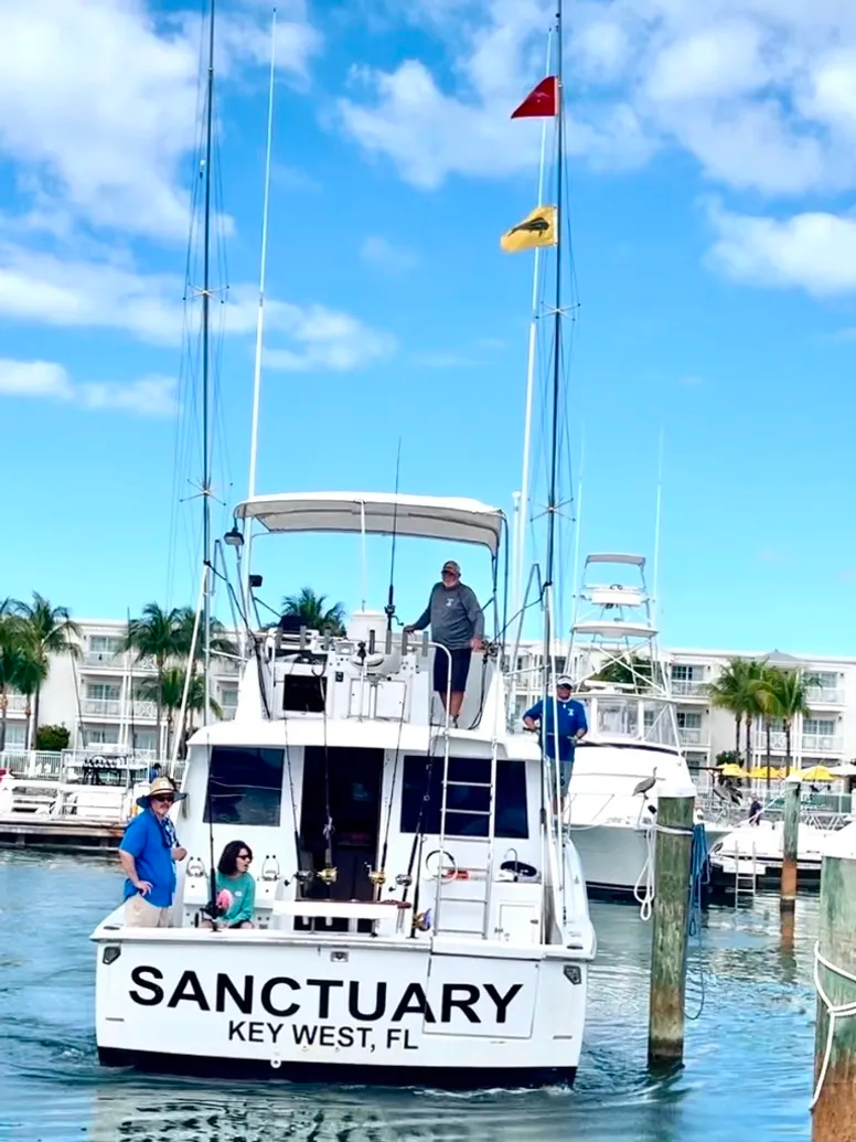 Sanctuary 47ft Hatteras Private Fishing Charter image 3