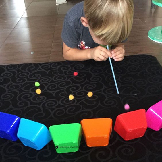 Princesses, Pies, & Preschool Pizzazz: Pom-Pom Color Fun for Toddlers