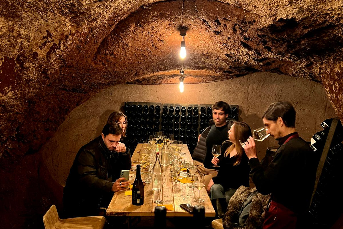 Candlelight Wine Tasting Experience in Ancient Roman Cave in Small Group - Acomodações em Roma